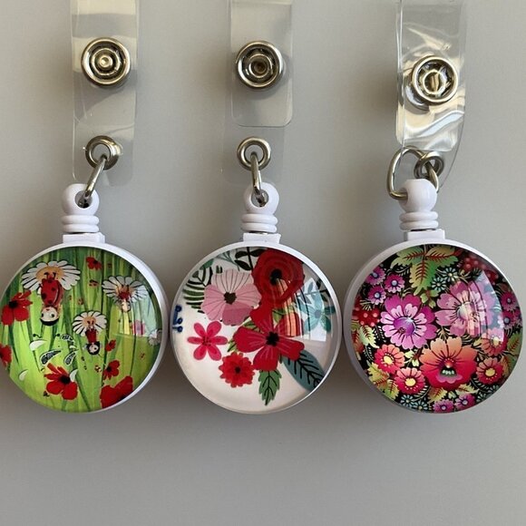 FLORAL CRYSTAL GLASS RETRACTABLE CORD NURSE BADGE CLIP, ID NAME BADGE HOLDER WIT - Picture 1 of 11